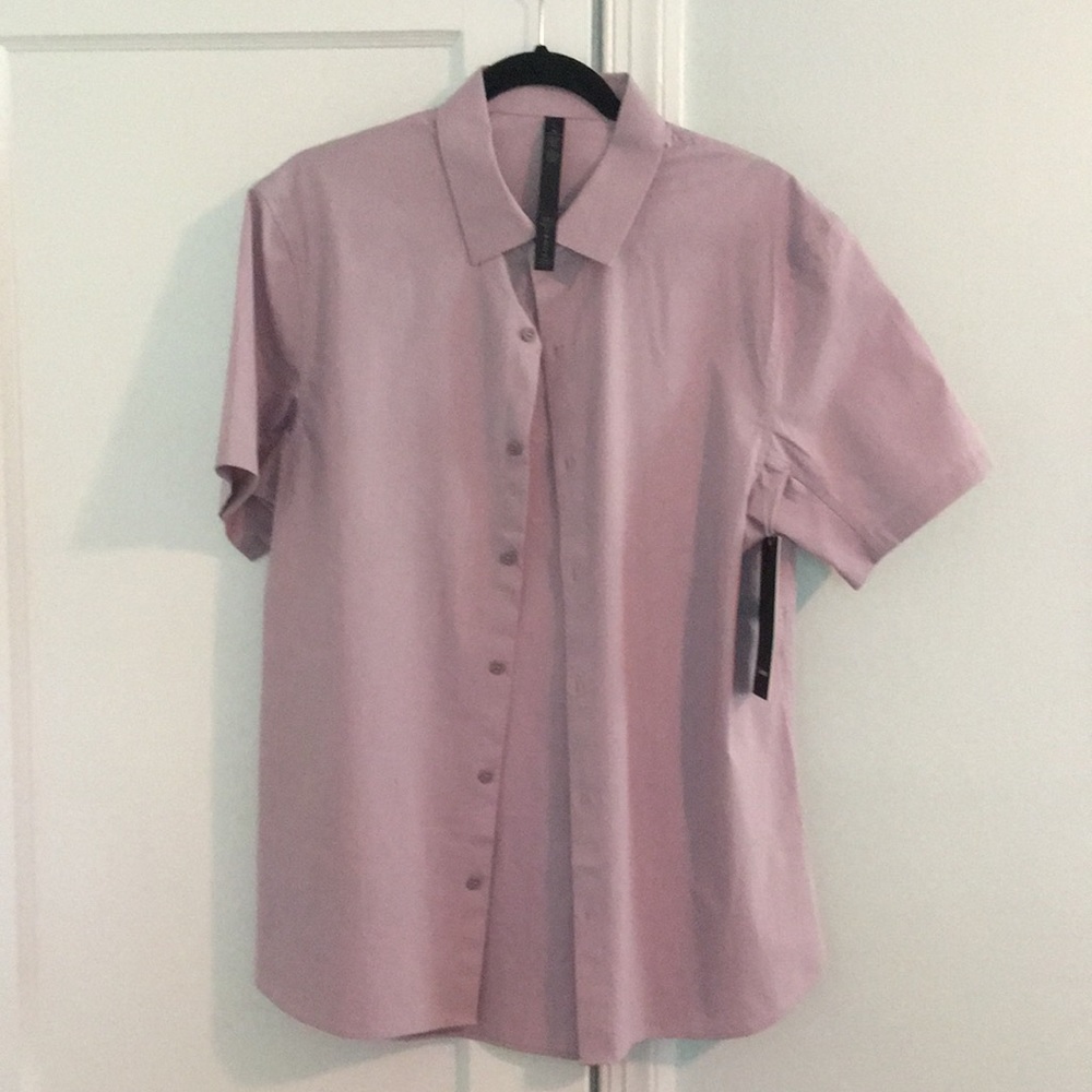 Lululemon “Down to the Wire SS Shirt” Size Large